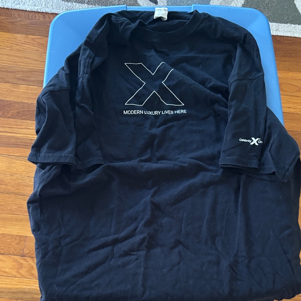 Gildan Black Short Sleeve Tee